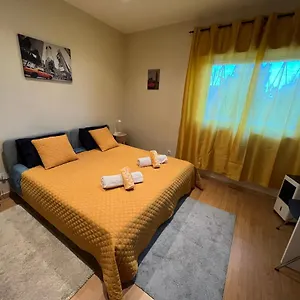 Paradise Quarto em Acomodações Particulares Camarate (Lisbon)